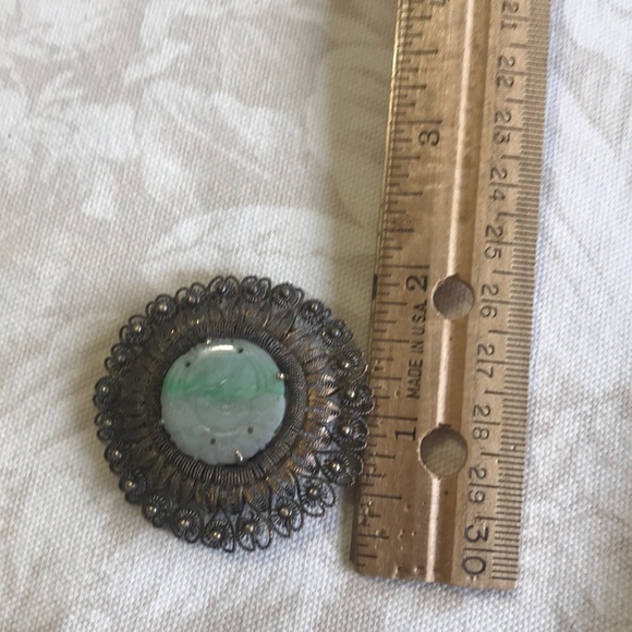 Vintage Silver & Carved Jade Brooch - Picture 5 of 5